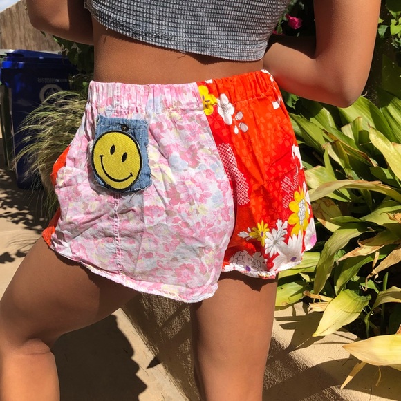 LF patterned float shorts - Picture 3 of 3